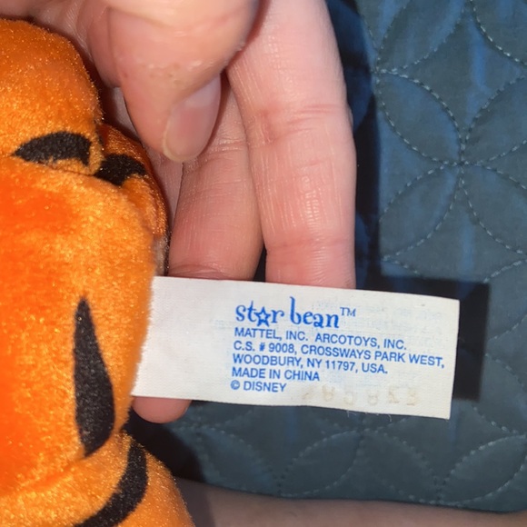 COPY - Sheriff Tigger plush doll - Picture 4 of 4